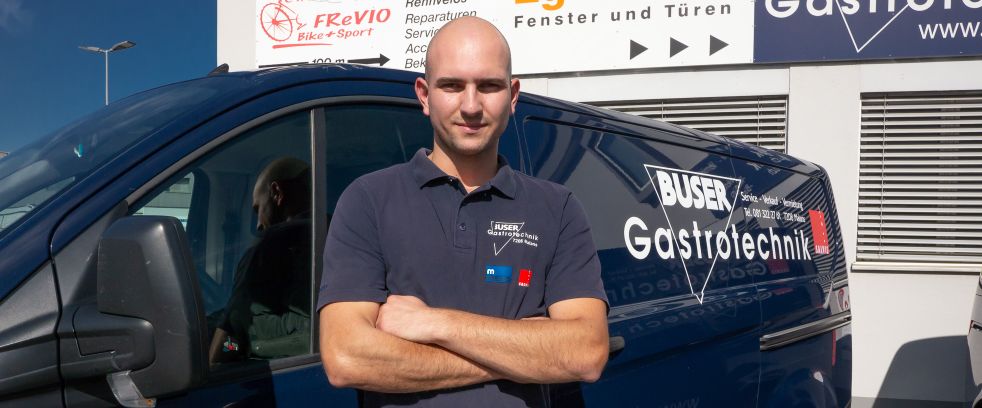 Bildbeschreibung: Ivan Dreno, Servicetechniker bei Buser Gastrotechnik AG Malans